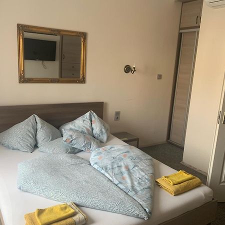 Aradi Vendégház Miskolc Extérieur photo