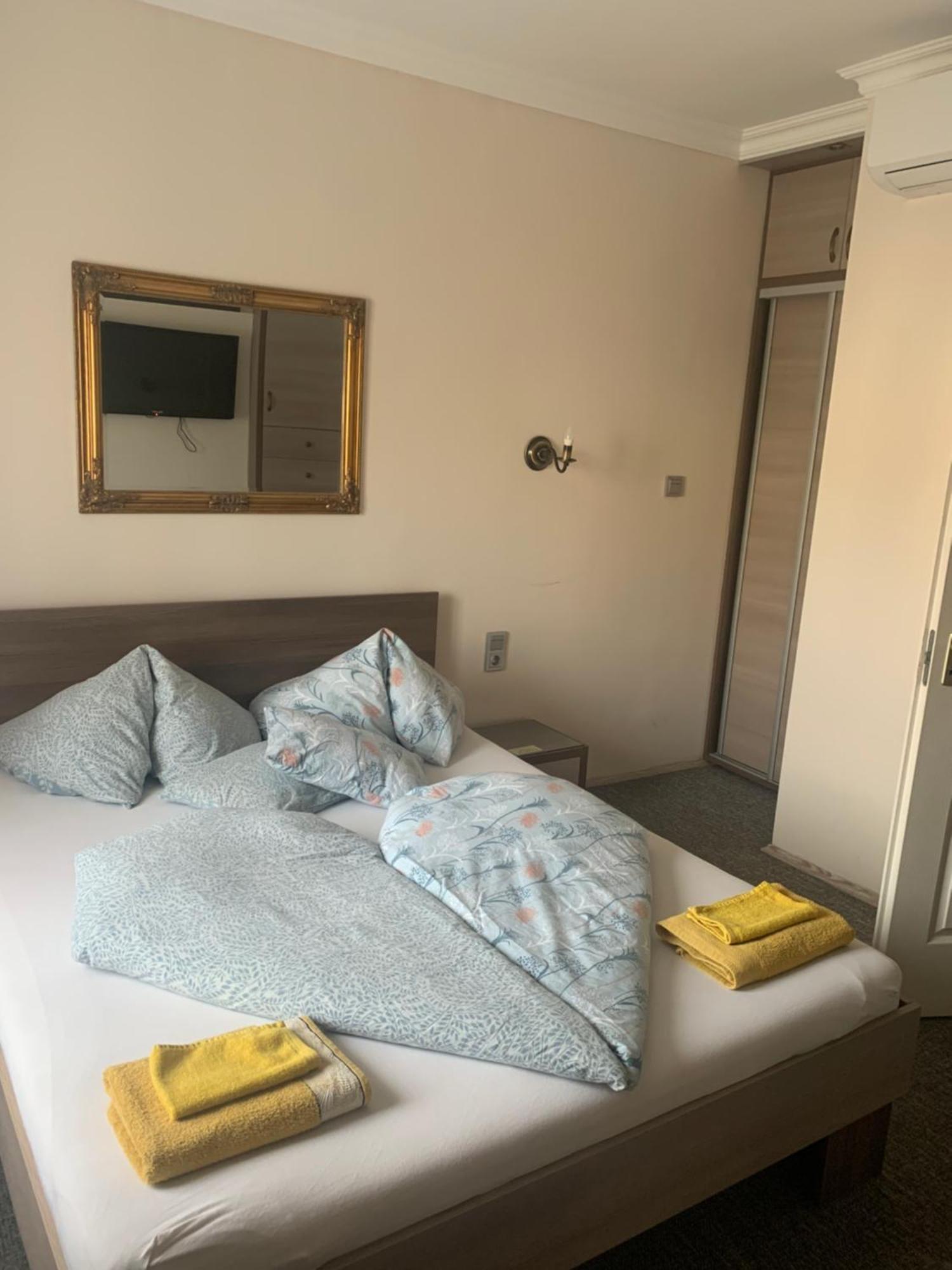 Aradi Vendégház Miskolc Extérieur photo