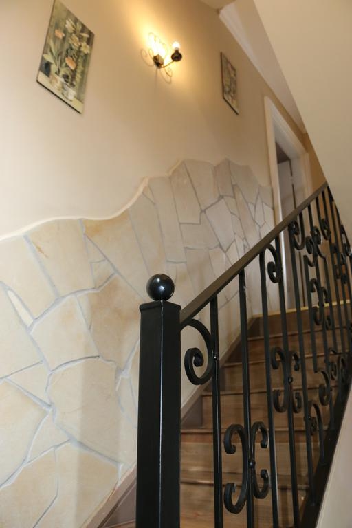 Aradi Vendégház Miskolc Extérieur photo