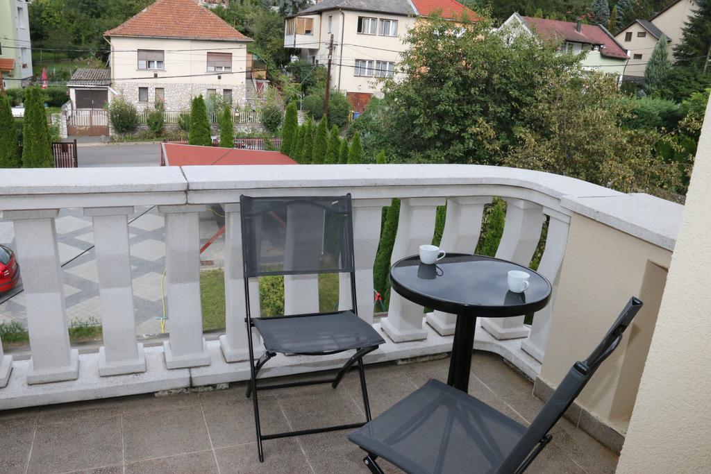 Aradi Vendégház Miskolc Extérieur photo