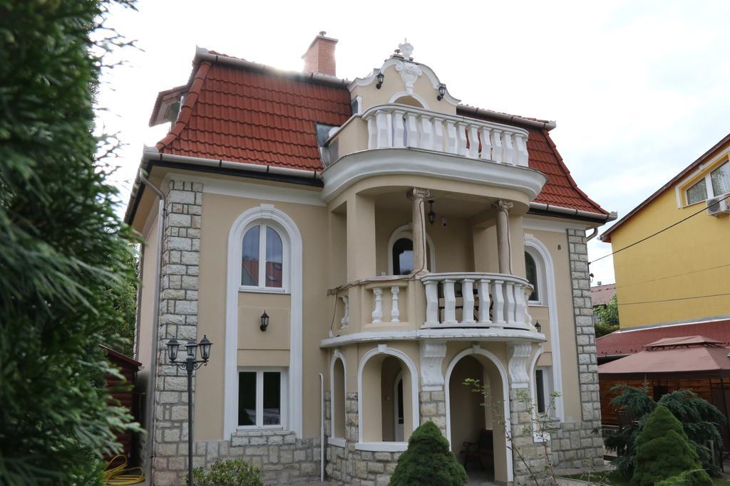 Aradi Vendégház Miskolc Extérieur photo