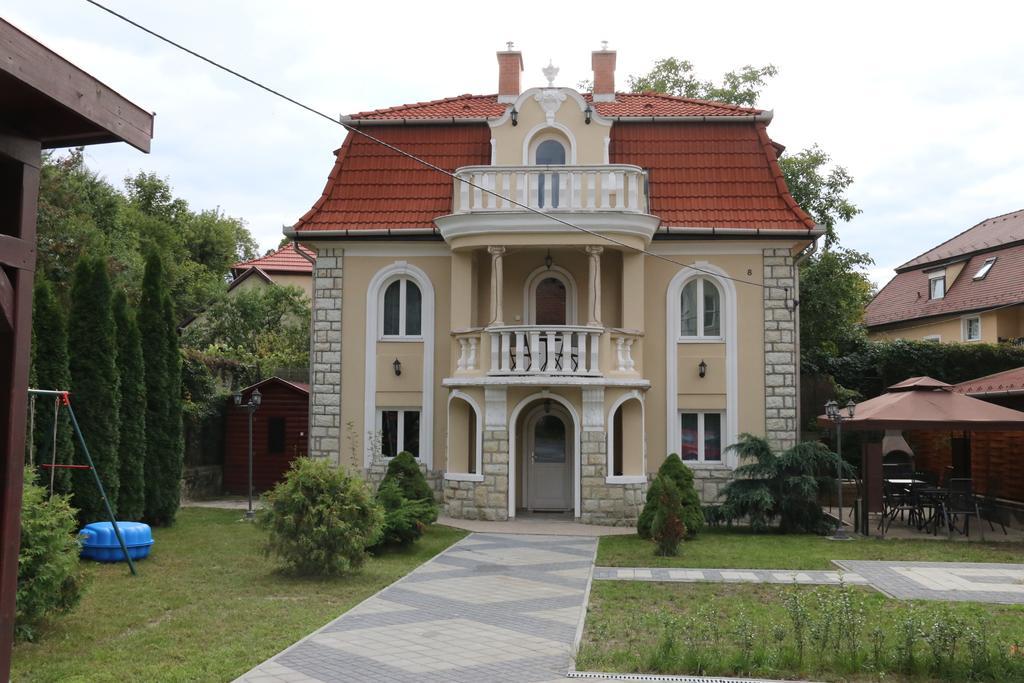 Aradi Vendégház Miskolc Extérieur photo