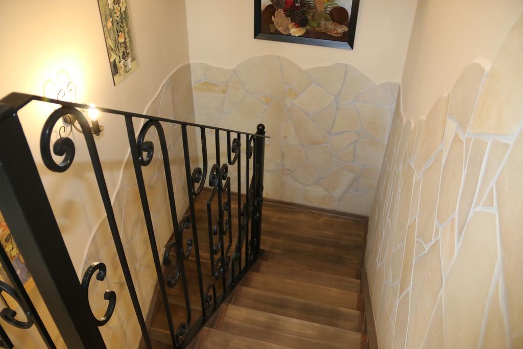 Aradi Vendégház Miskolc Extérieur photo